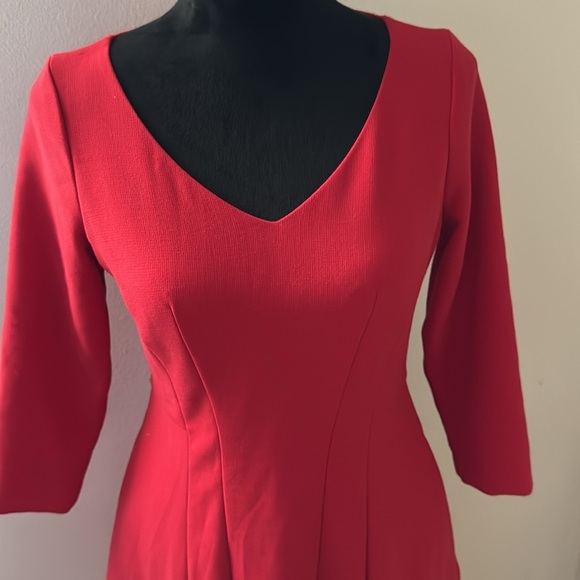 Ann Taylor Petite Double weaved seamed Red V-Neck Dress fit & flare dress Sz 2P - Picture 4 of 8